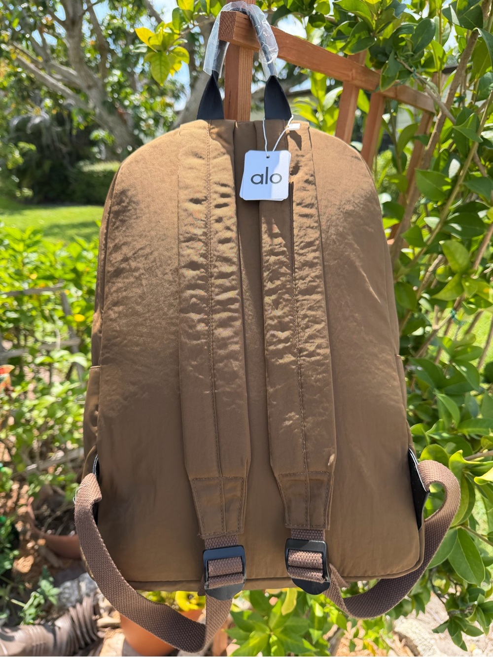 ALO Yoga Brown Backpack with Black Front Pocket - Picture 8 of 12